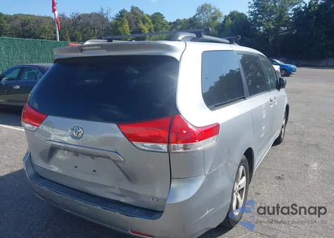 2011 Toyota Sienna Le V6 из США, поврежденный, VIN 5TDKK3DC3BS071170